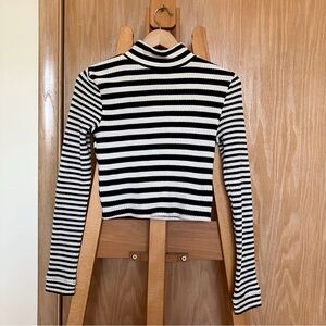 Aerie black and white striped top!